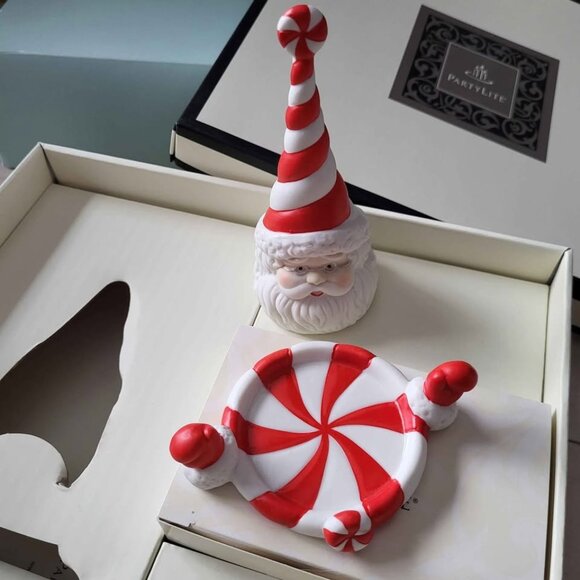 Party Lite Santa Tea lite Gift Set - Picture 3 of 10